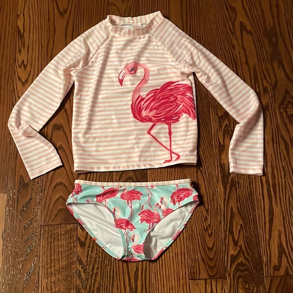 19 pieces of swimwear! Great swim shirts for when it’s very sunny outside! - Picture 5 of 13